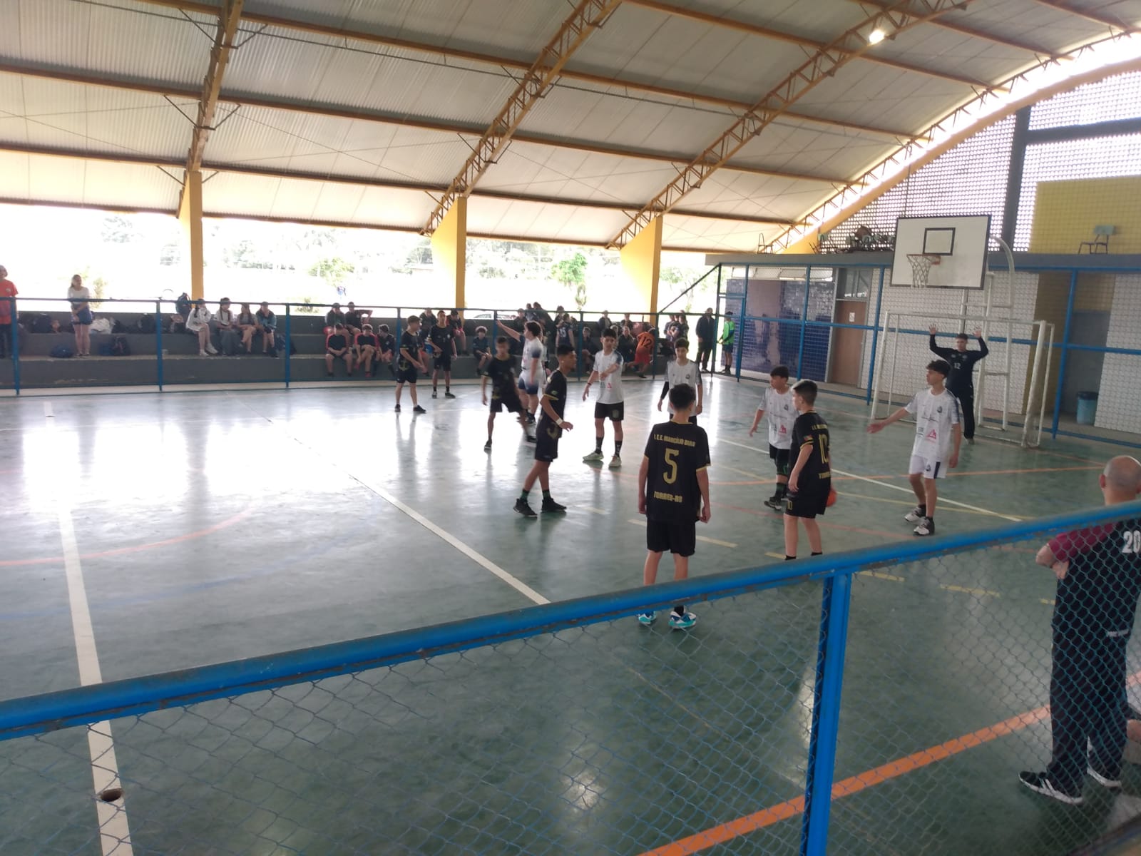 Escola Municipal Manoel Oliveira Carneiro é campeã na etapa de Handebol dos  Jogos Escolares de Torres – Prefeitura de Torres/RS – Site oficial